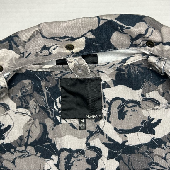 Hurley Women’s Military Camo Jacket Size Medium Floral Print Grey Navy Blue - Picture 14 of 16